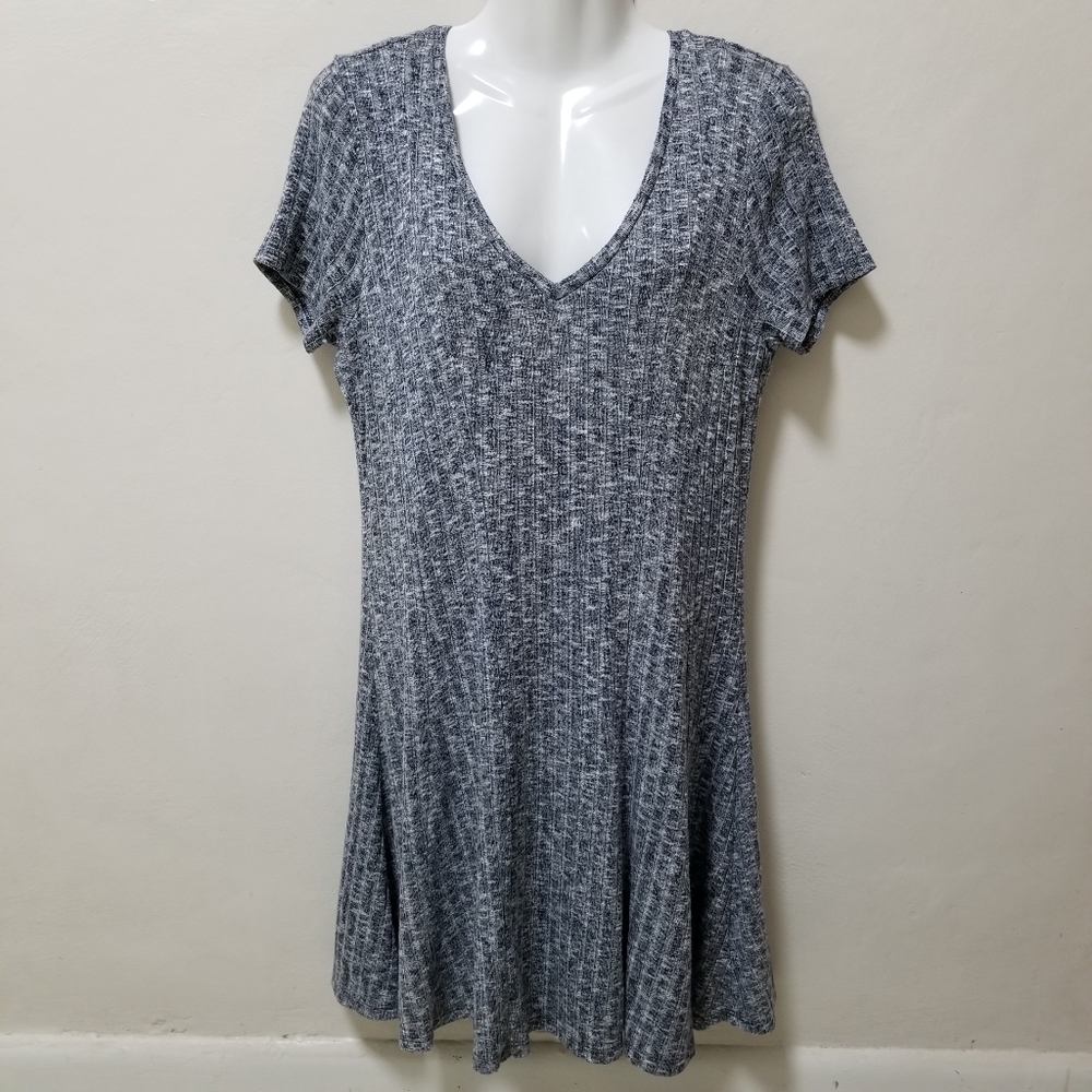 Anthropologie Dolan Woman Dress Ribbed Flare Gray Knit Short Slv Vneck Heather M